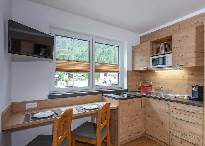 Giggi Tenne 3* Ζόλντεν